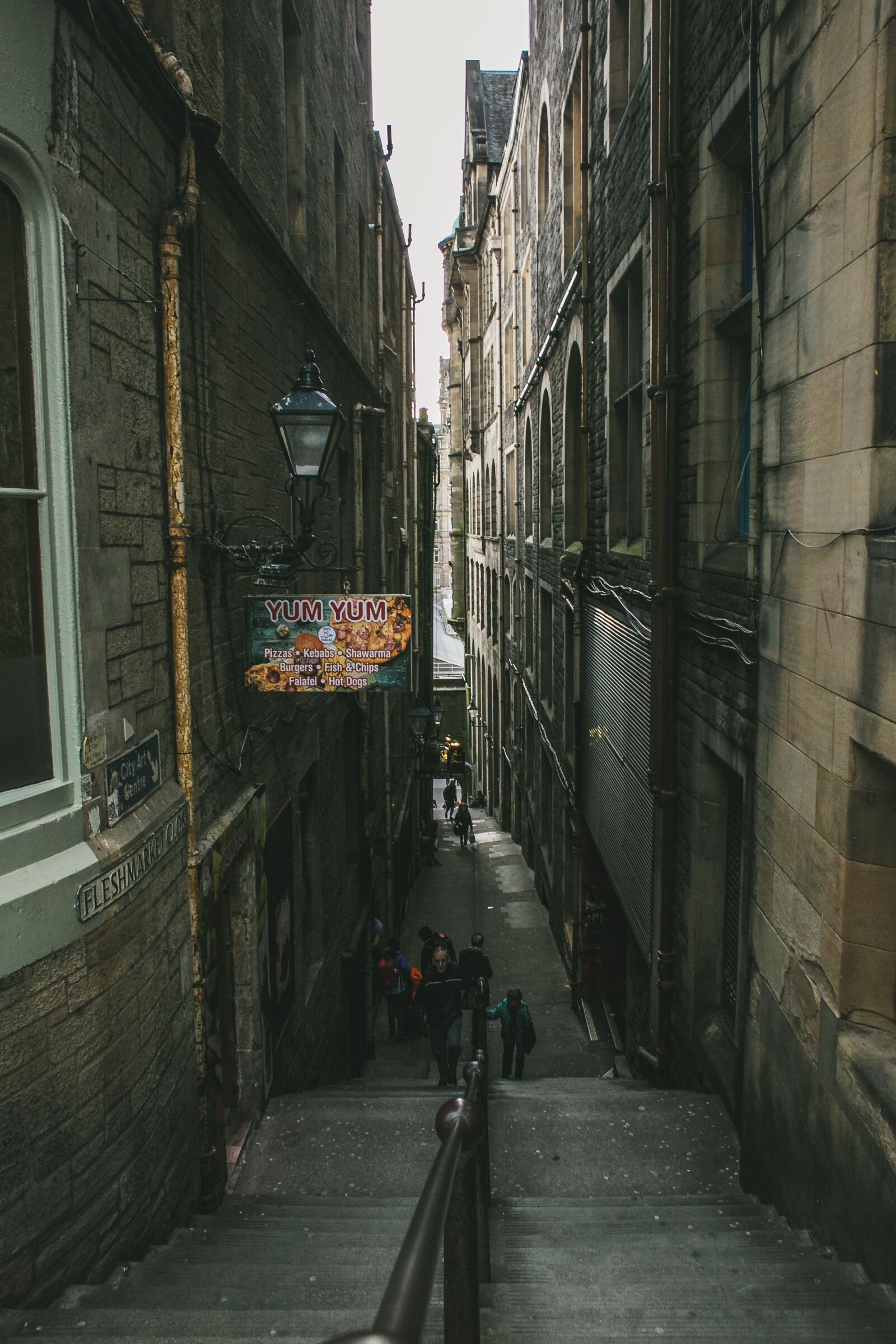 Canon EOS 6D + Canon EF 28mm F1.8 USM sample photo. Alley, path, alleyway photography