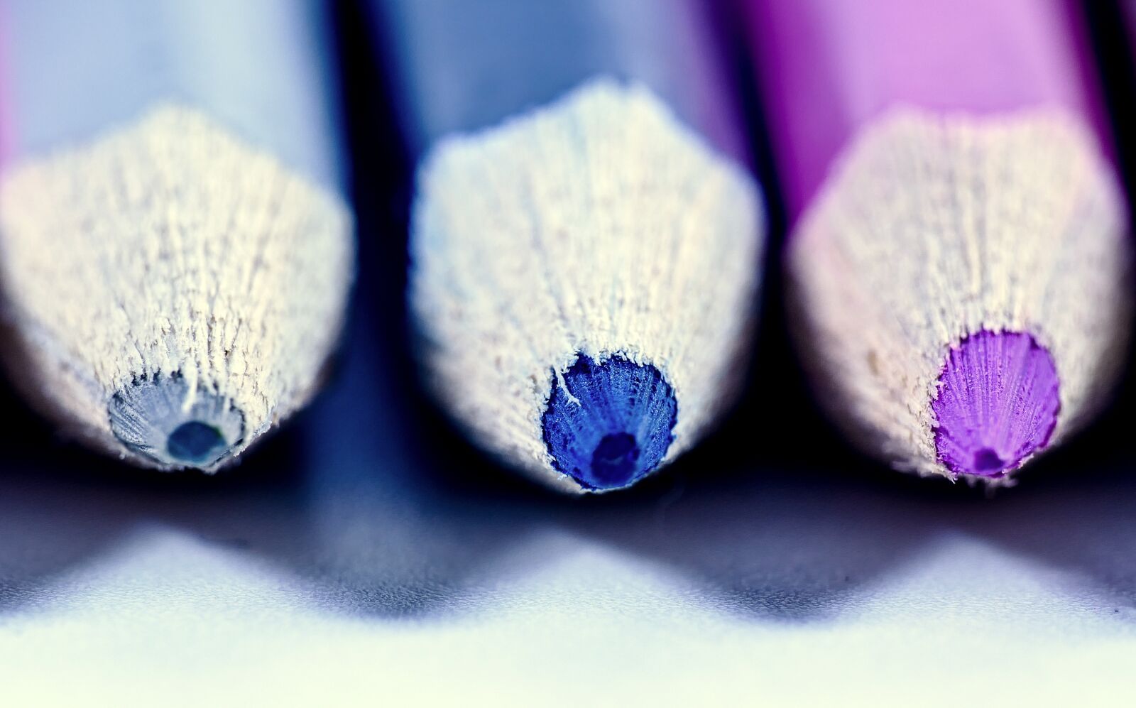 Panasonic Lumix DMC-FZ1000 sample photo. Pens, colored pencils, colorful photography