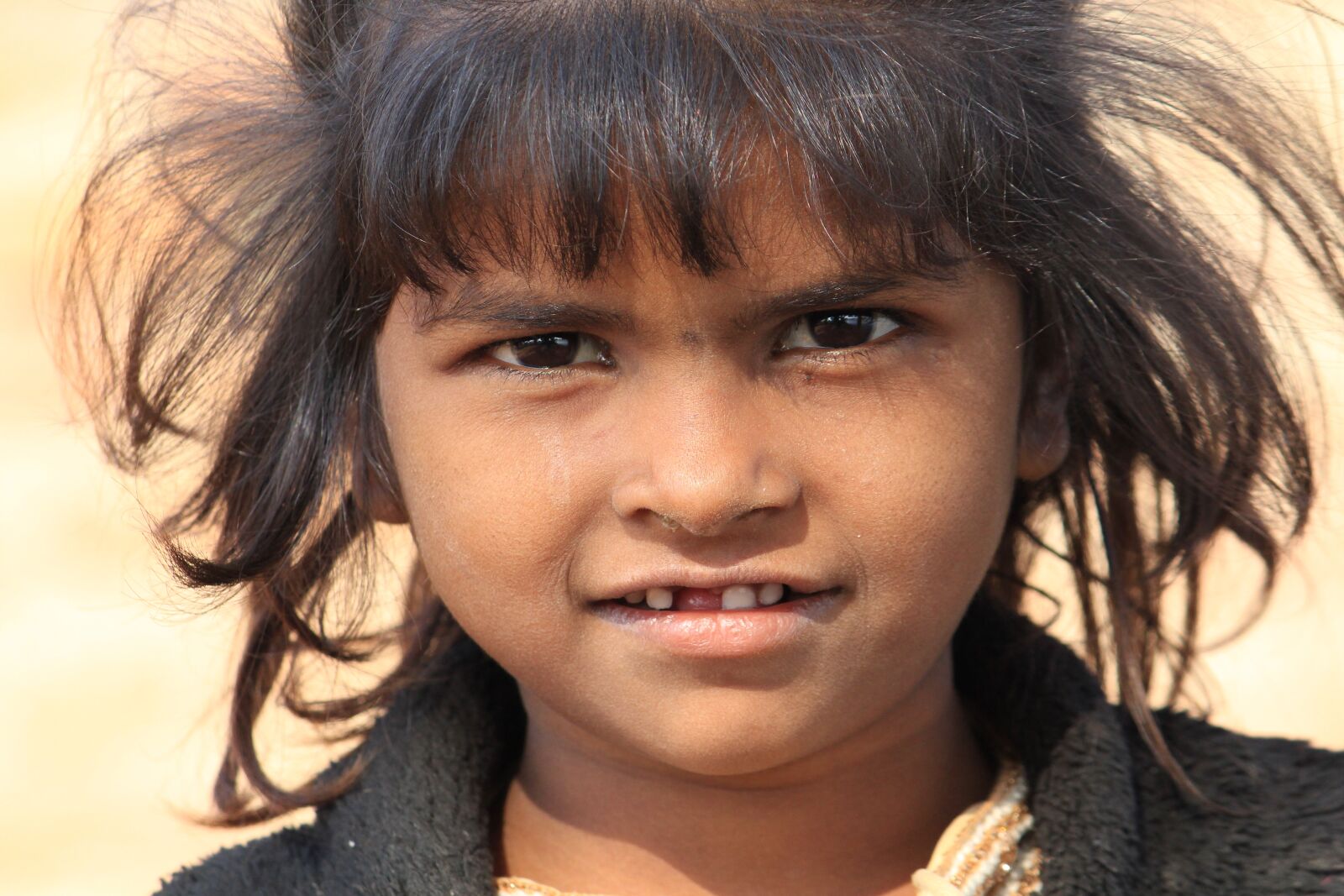 Canon EOS 700D (EOS Rebel T5i / EOS Kiss X7i) sample photo. Poor girl, happy, girl photography