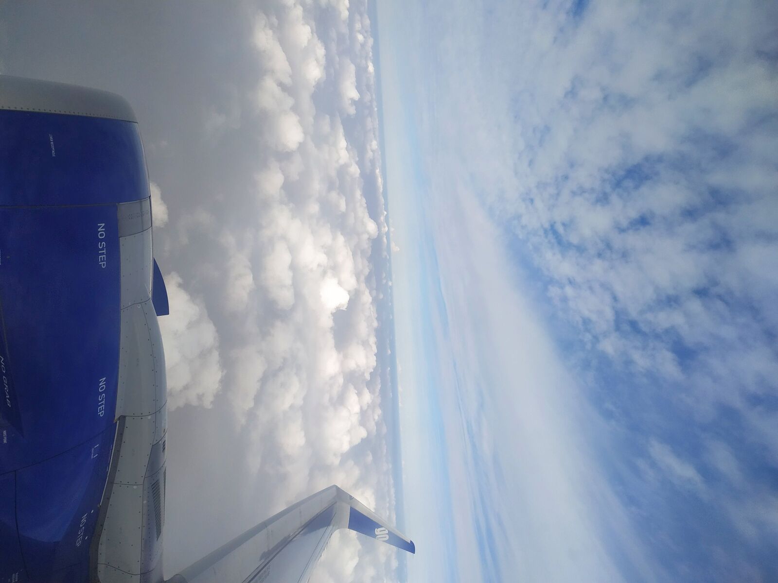 Xiaomi Redmi Note 6 Pro sample photo. Sky, airplane, travel photography