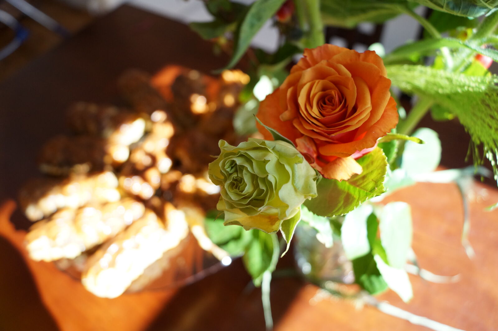 Sony DT 18-55mm F3.5-5.6 SAM II sample photo. Cakes, flowers photography