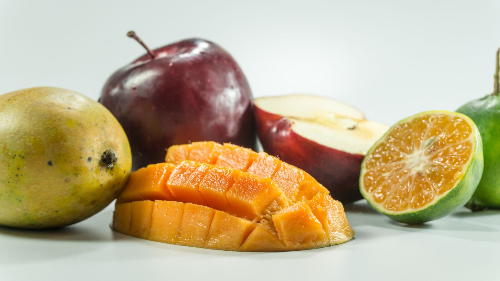 Sony a5100 sample photo. Mango, apple, oranges photography