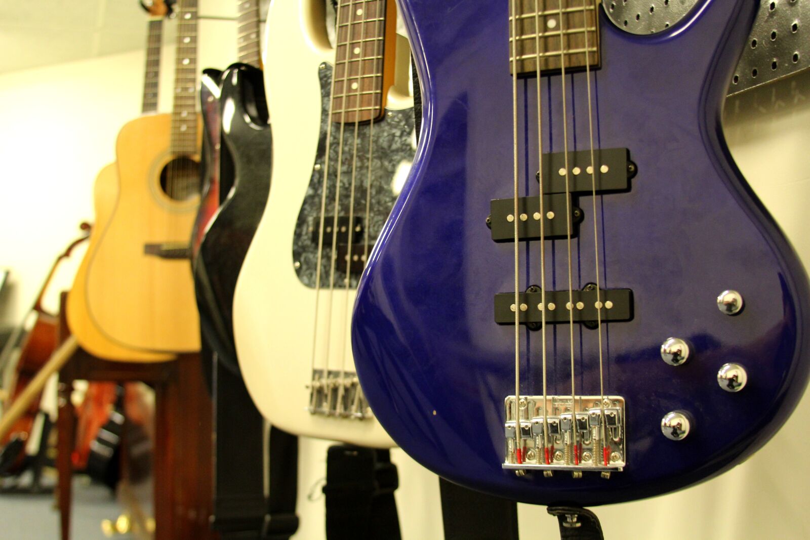 Canon EF 28-135mm F3.5-5.6 IS USM sample photo. Guitars, music, band photography