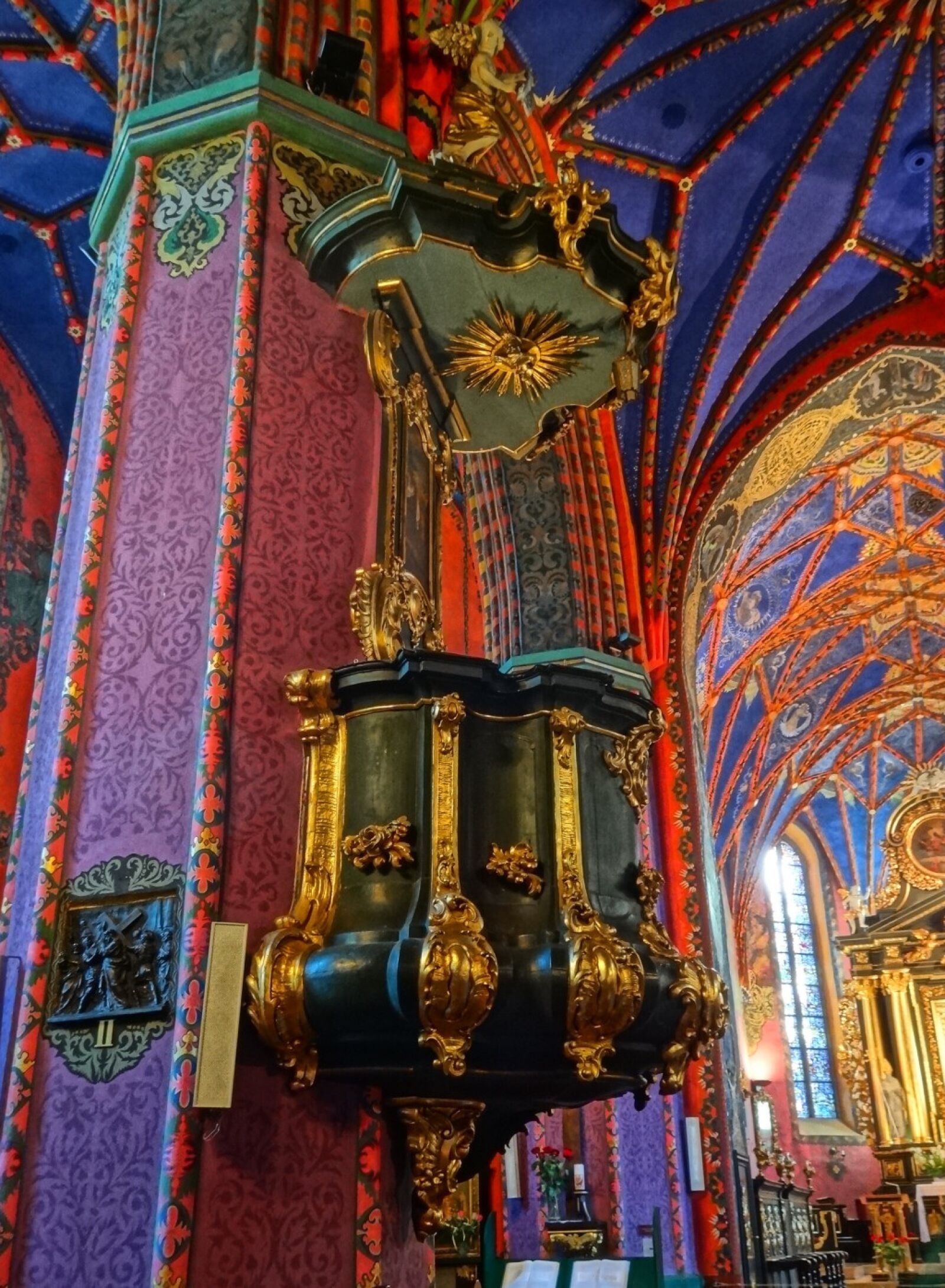 Sony Cyber-shot DSC-HX20V sample photo. Bydgoszcz, cathedral, interior photography