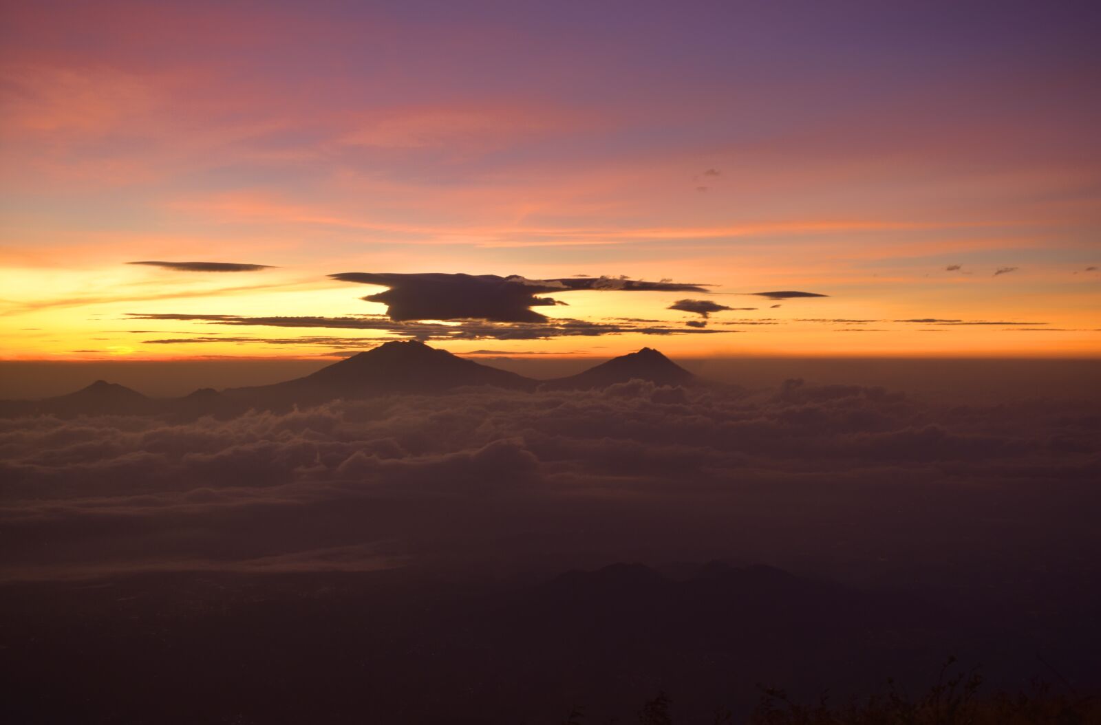 Nikon D3400 sample photo. Sunrise, dawn, mountain photography