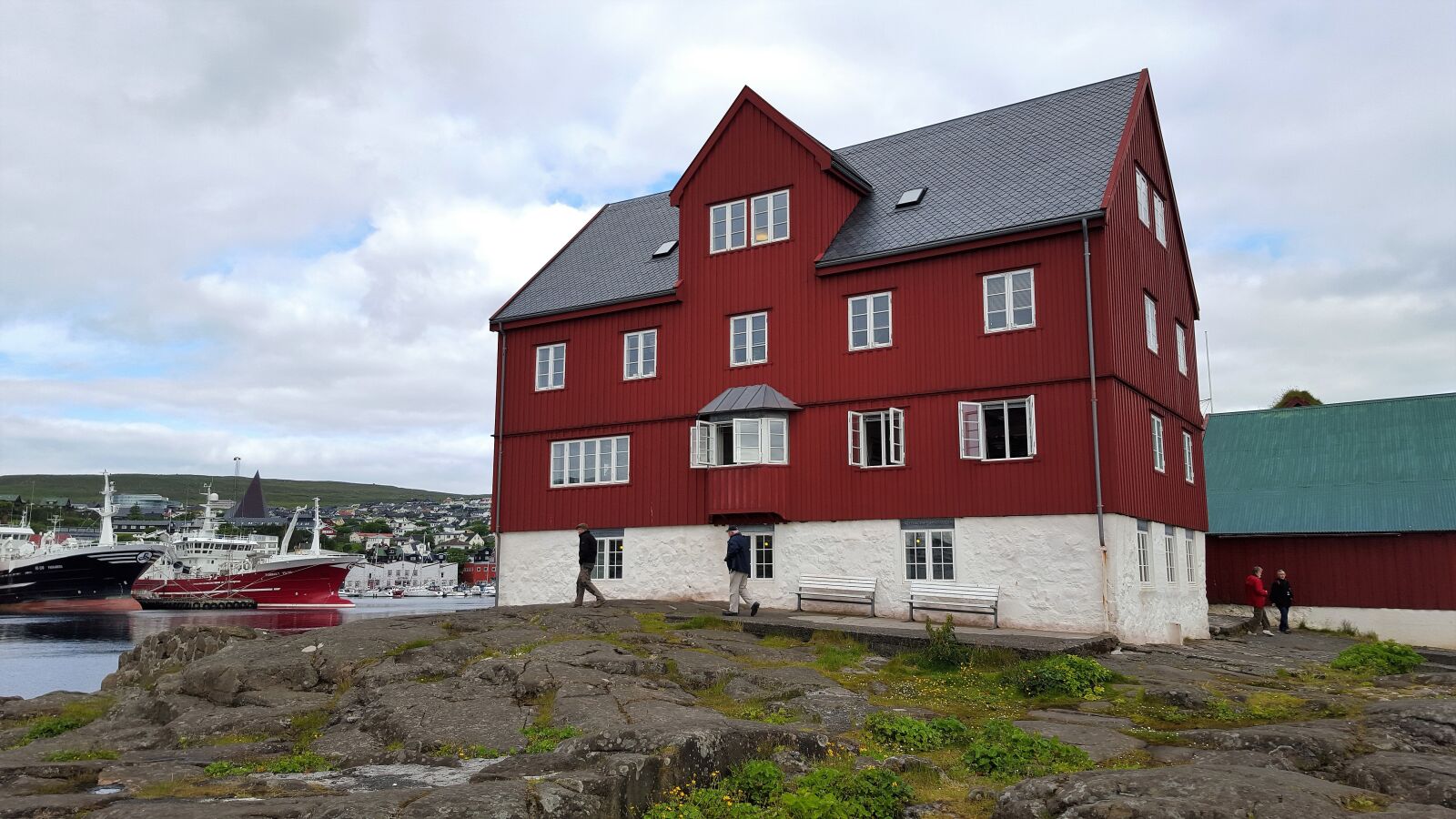Samsung Galaxy S6 sample photo. Torshavn, faroer islands, faro photography