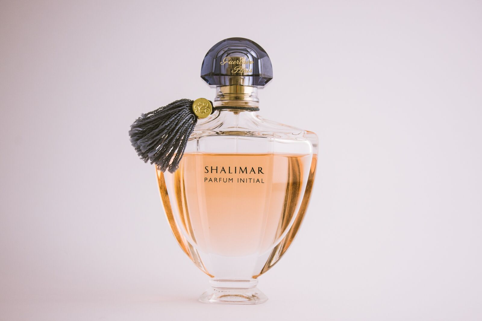 Nikon D7200 sample photo. Perfume, fragrance, luxury photography