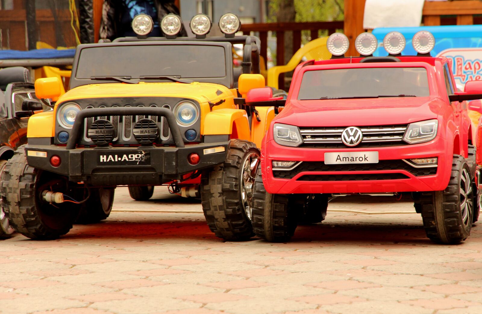 Canon EOS 650D (EOS Rebel T4i / EOS Kiss X6i) sample photo. Machinery, baby cars, toy photography