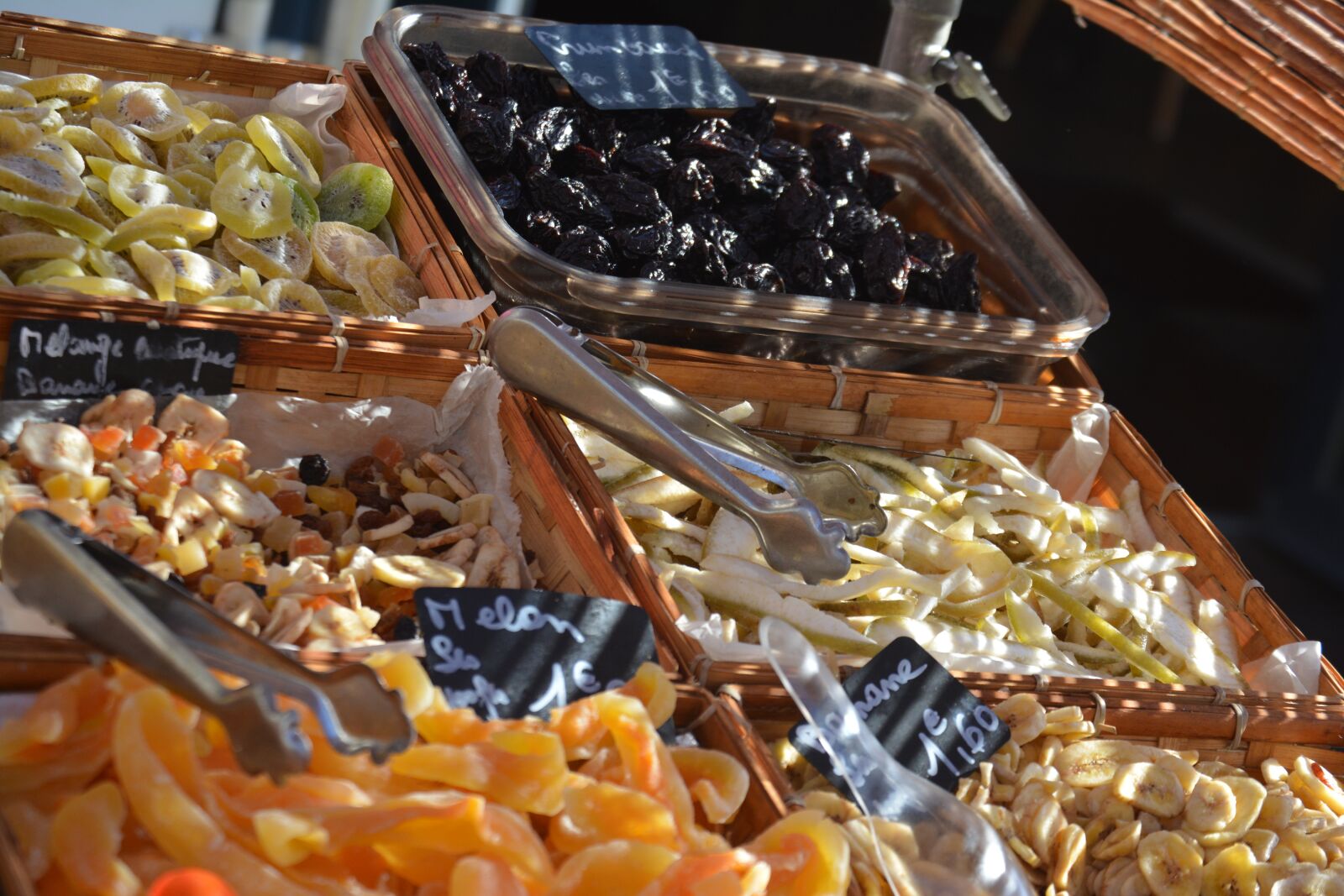 Nikon D5200 sample photo. Dried fruit, market, stall photography