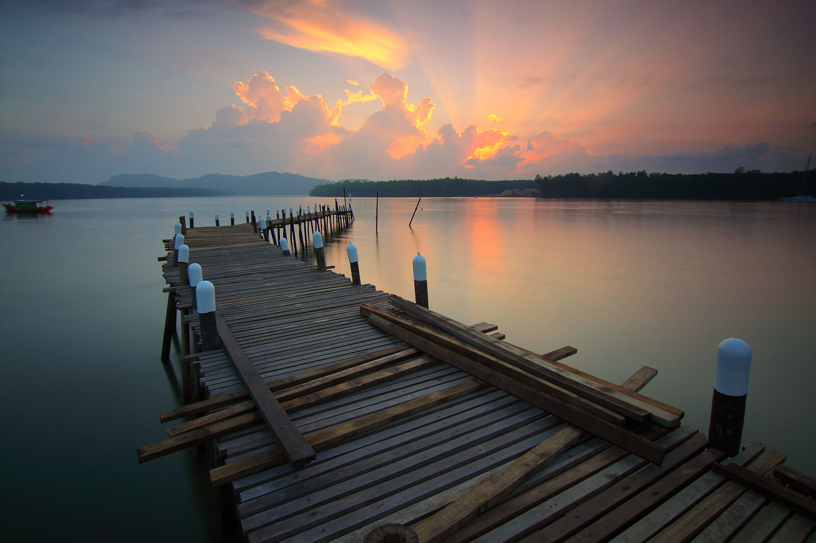 Canon EOS 50D sample photo. Boat, dawn, dock, jetty photography