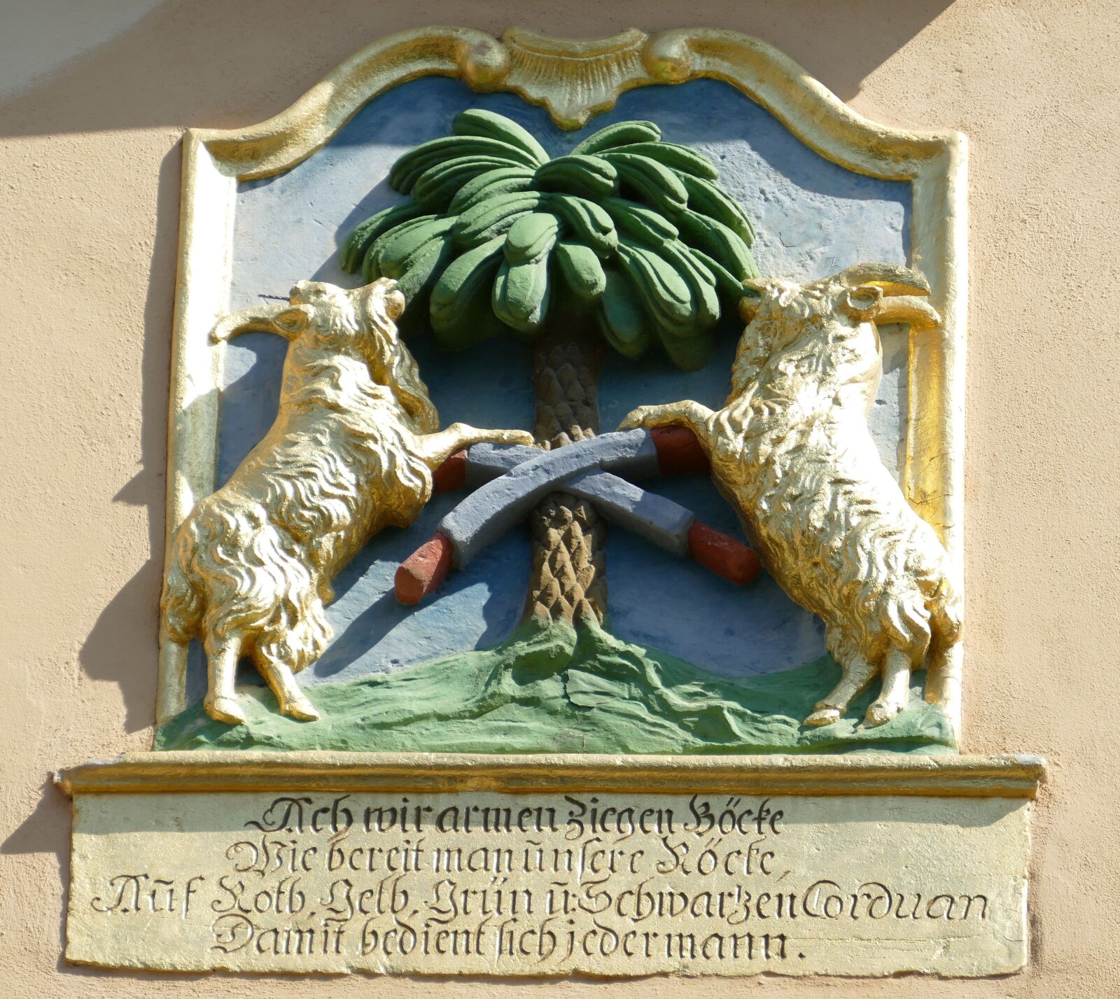 Panasonic Lumix DMC-FZ1000 sample photo. Naumburg, goat, shield photography