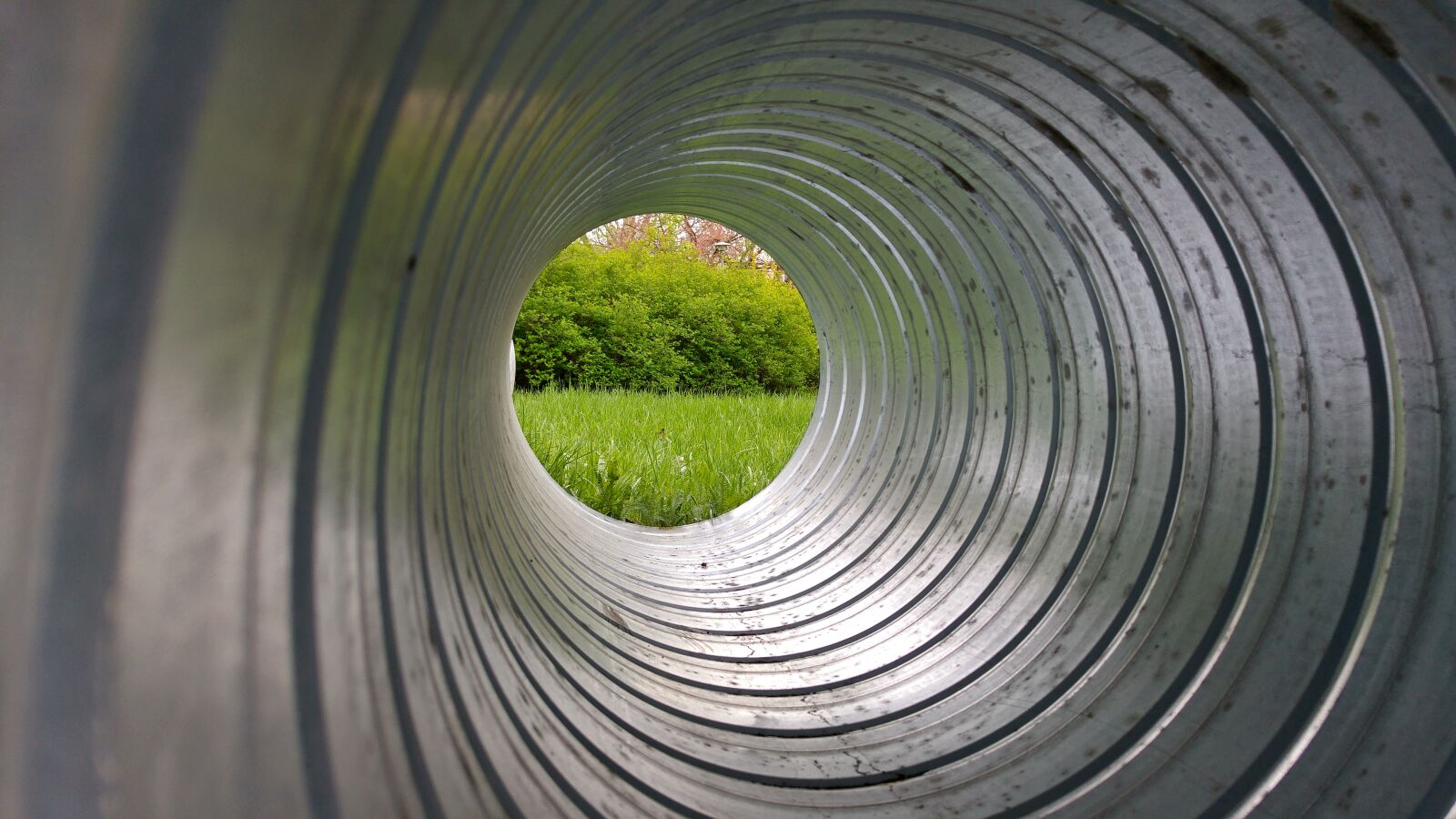 LG G4 sample photo. Tube, tunnel, galvanized pipe photography