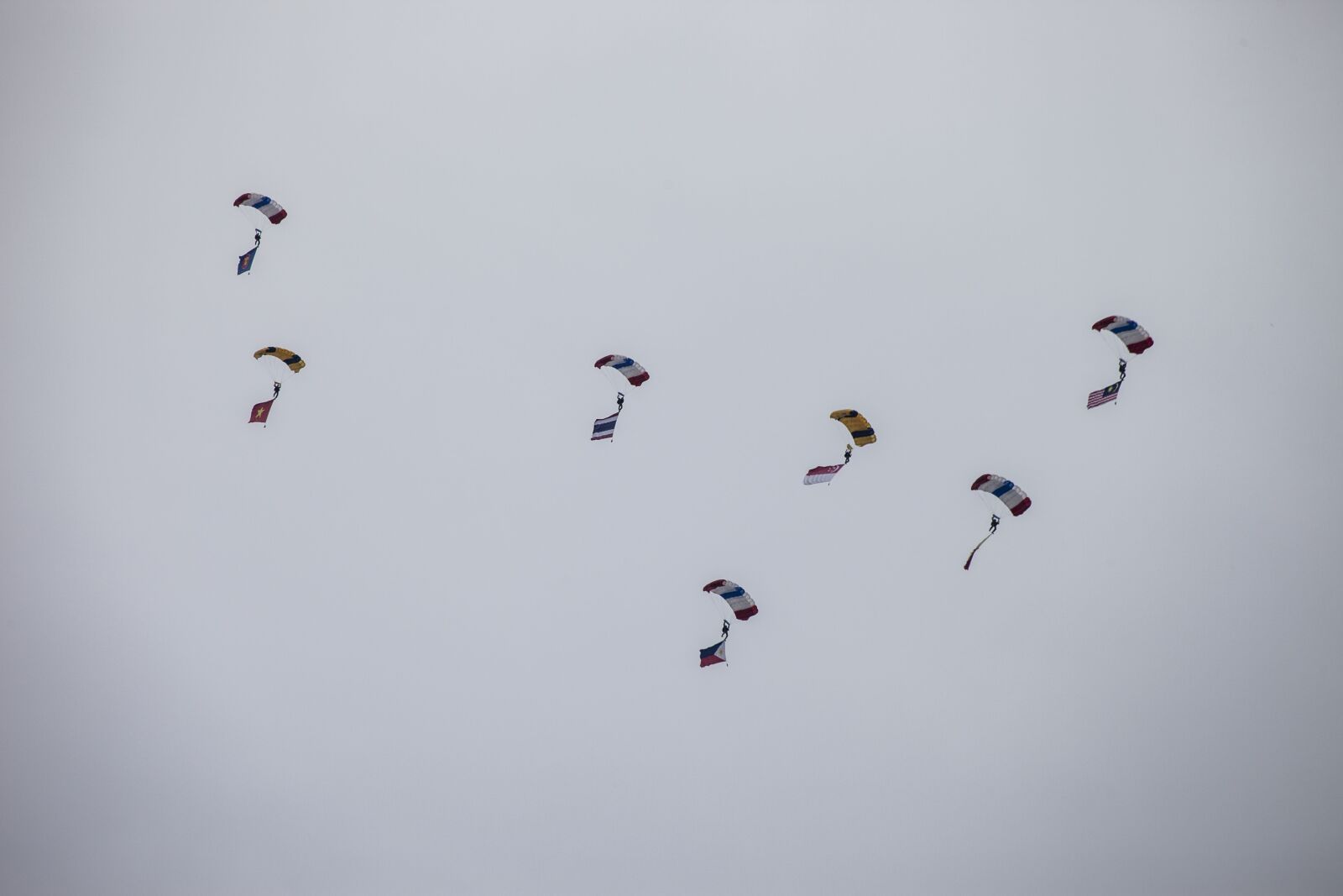 Canon EOS 5D Mark II sample photo. Air force, parachute, sky photography