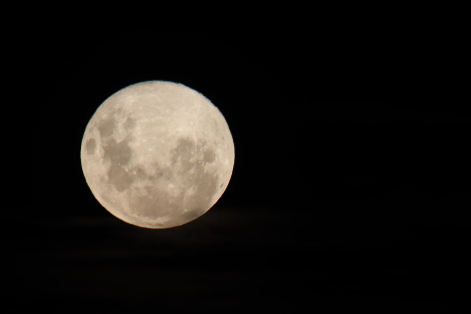 Canon EOS 90D sample photo. Full moon, detail, supermoon photography