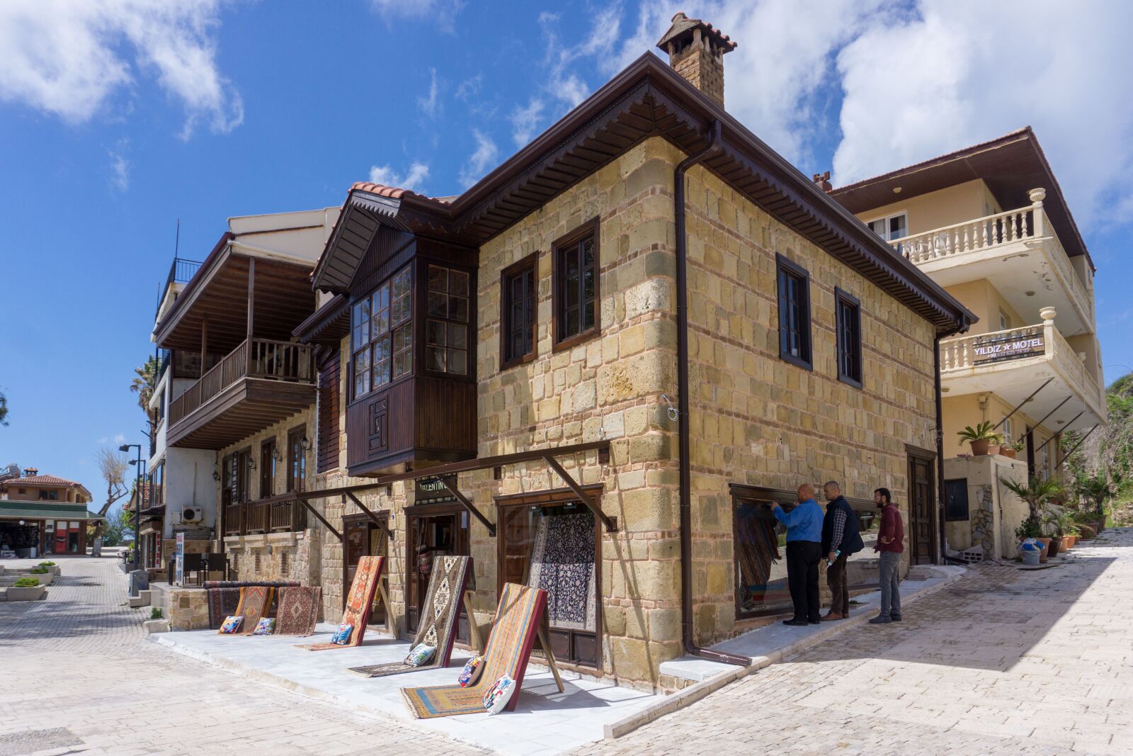 Sony E 16-50mm F3.5-5.6 PZ OSS sample photo. Turkey, side, house photography