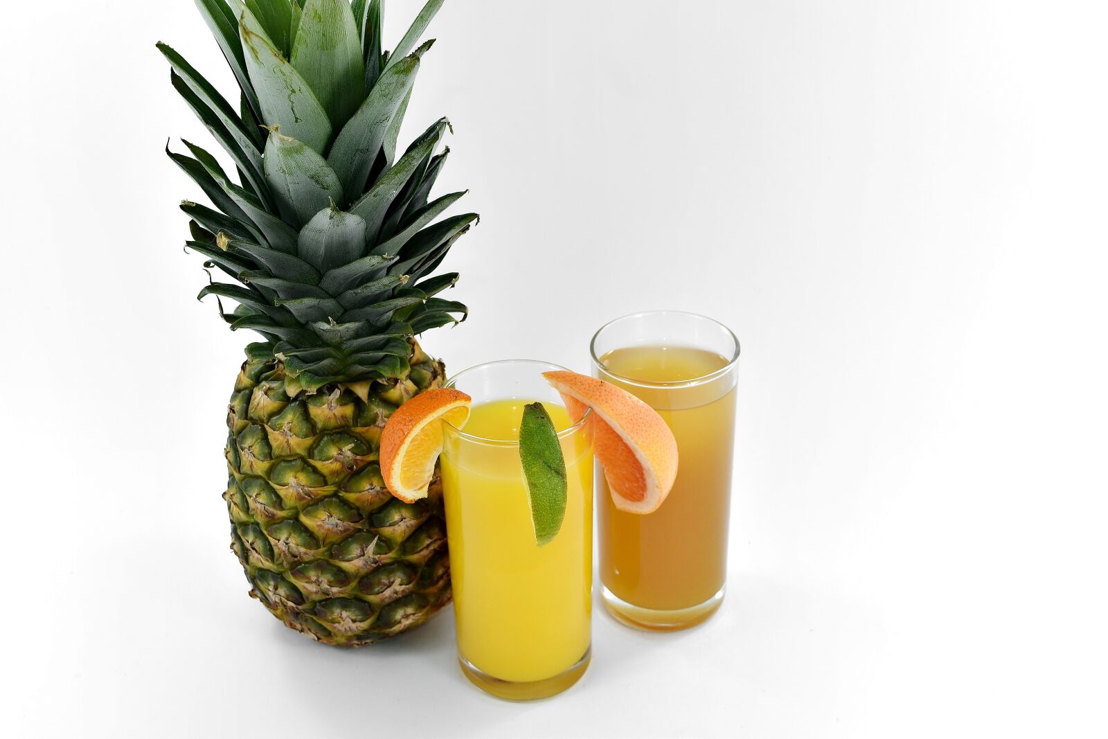 Nikon D5500 sample photo. Ascorbic acid, fruit juice photography