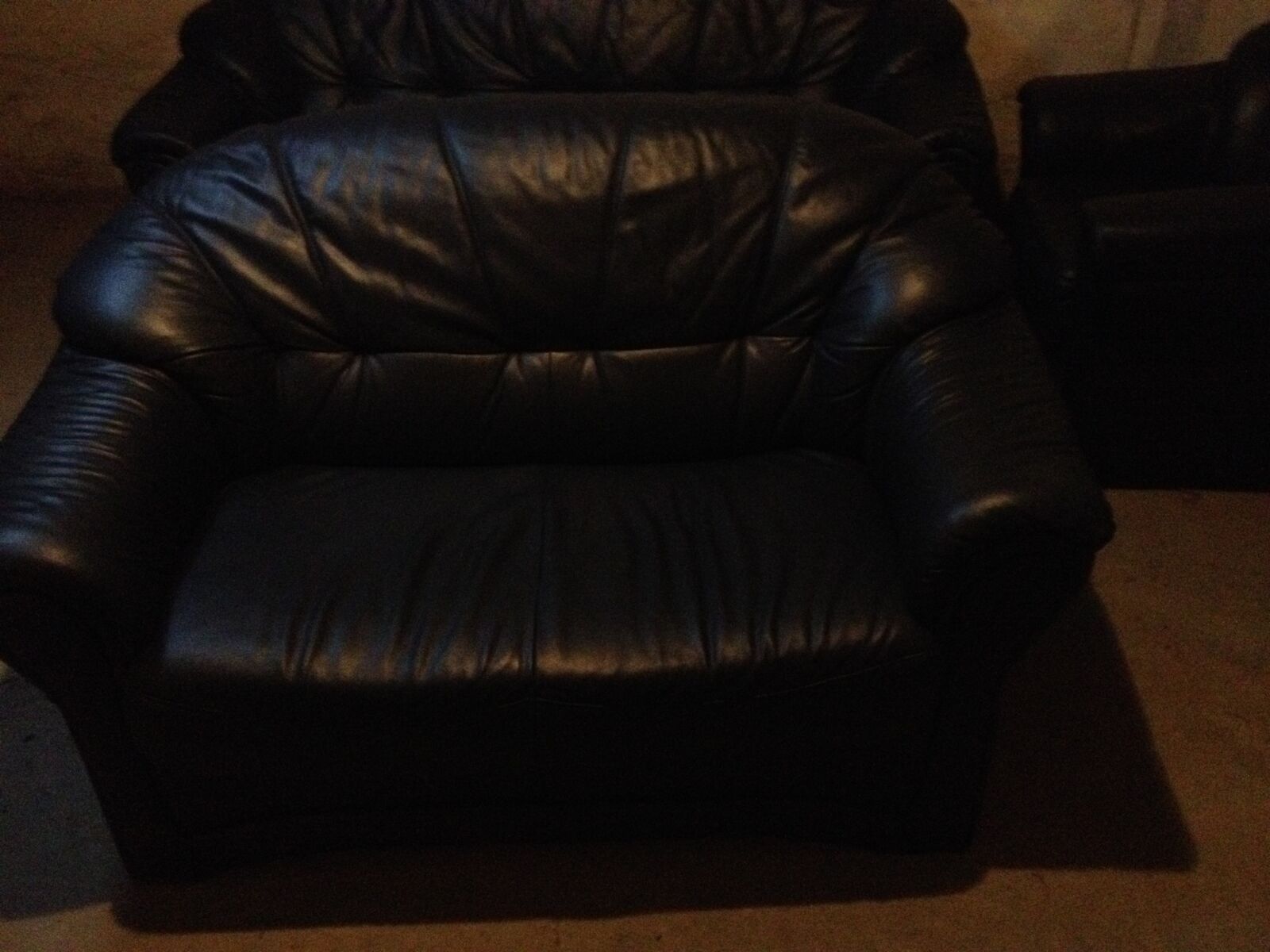 iPhone 4S back camera 4.28mm f/2.4 sample photo. Chair, sofa, furniture photography