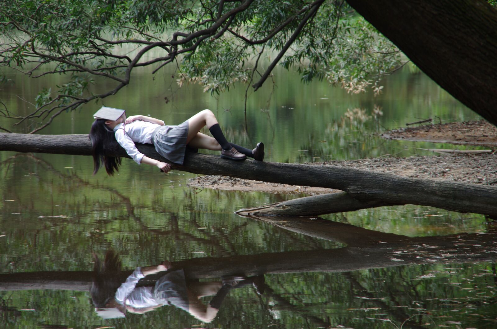 Pentax K-5 II sample photo. Sleep, book, girls photography
