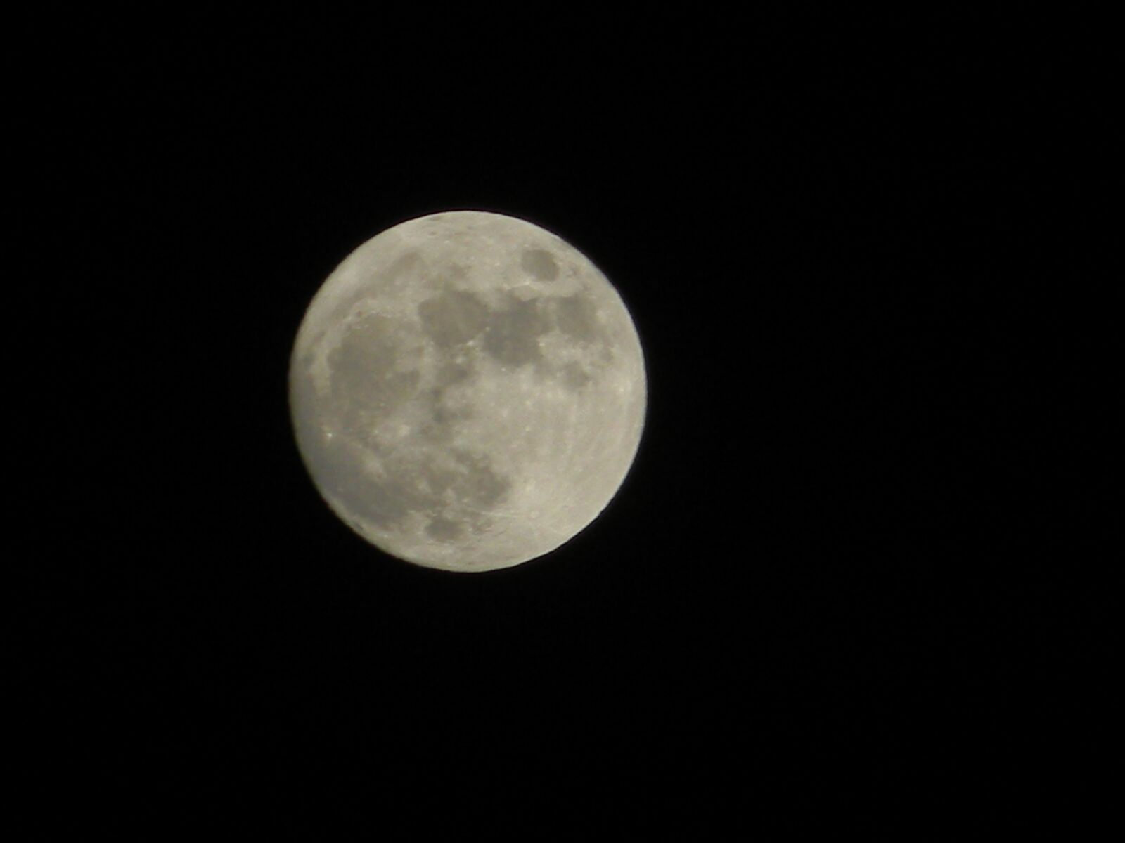 Nikon Coolpix L110 sample photo. Moon, phases, astronomy photography
