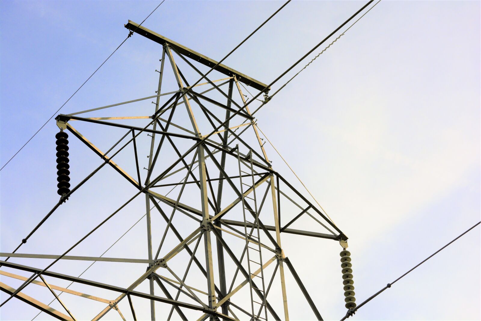 Nikon D7100 sample photo. Electrical, tower, top photography