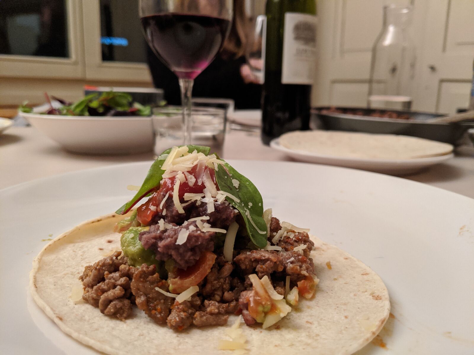 Google Pixel 2 XL sample photo. Eat, taco, tortilla photography
