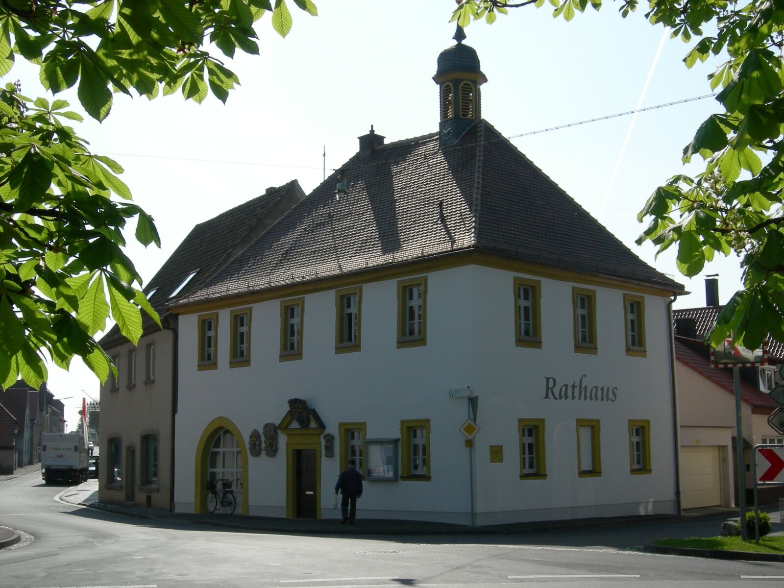 Nikon COOLPIX P2 sample photo. Town hall, schwarzach am photography
