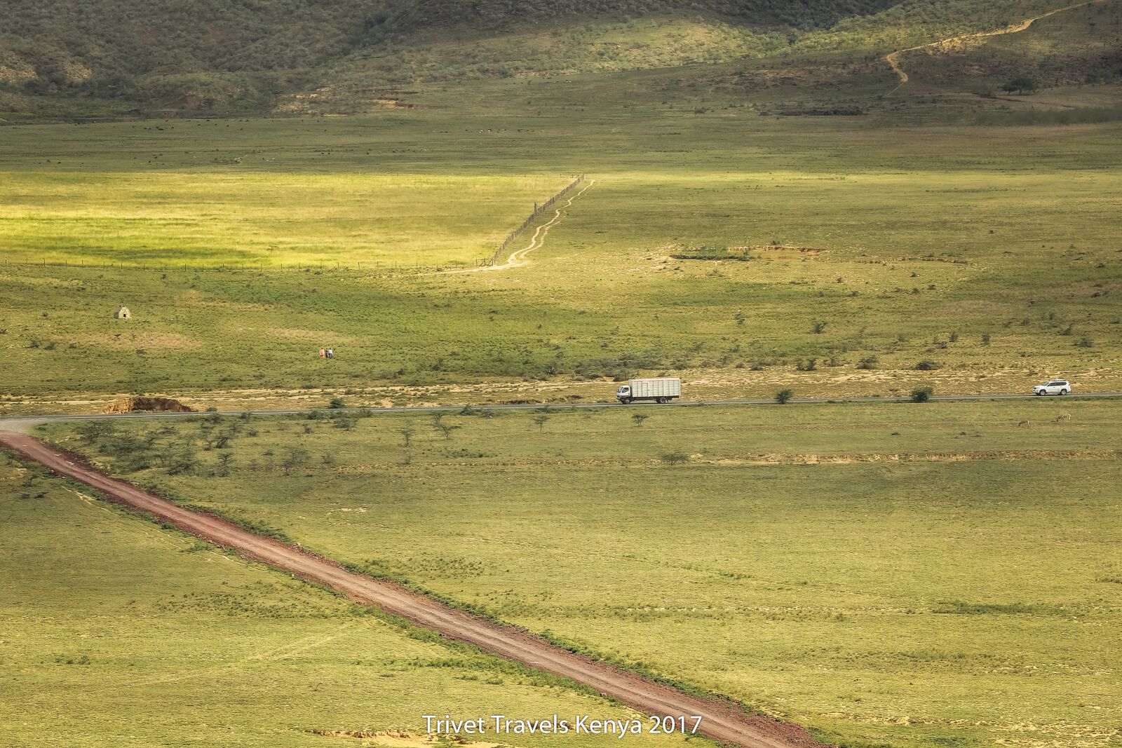 Canon EF 70-200mm F2.8L IS II USM sample photo. Road, hills, mountains photography
