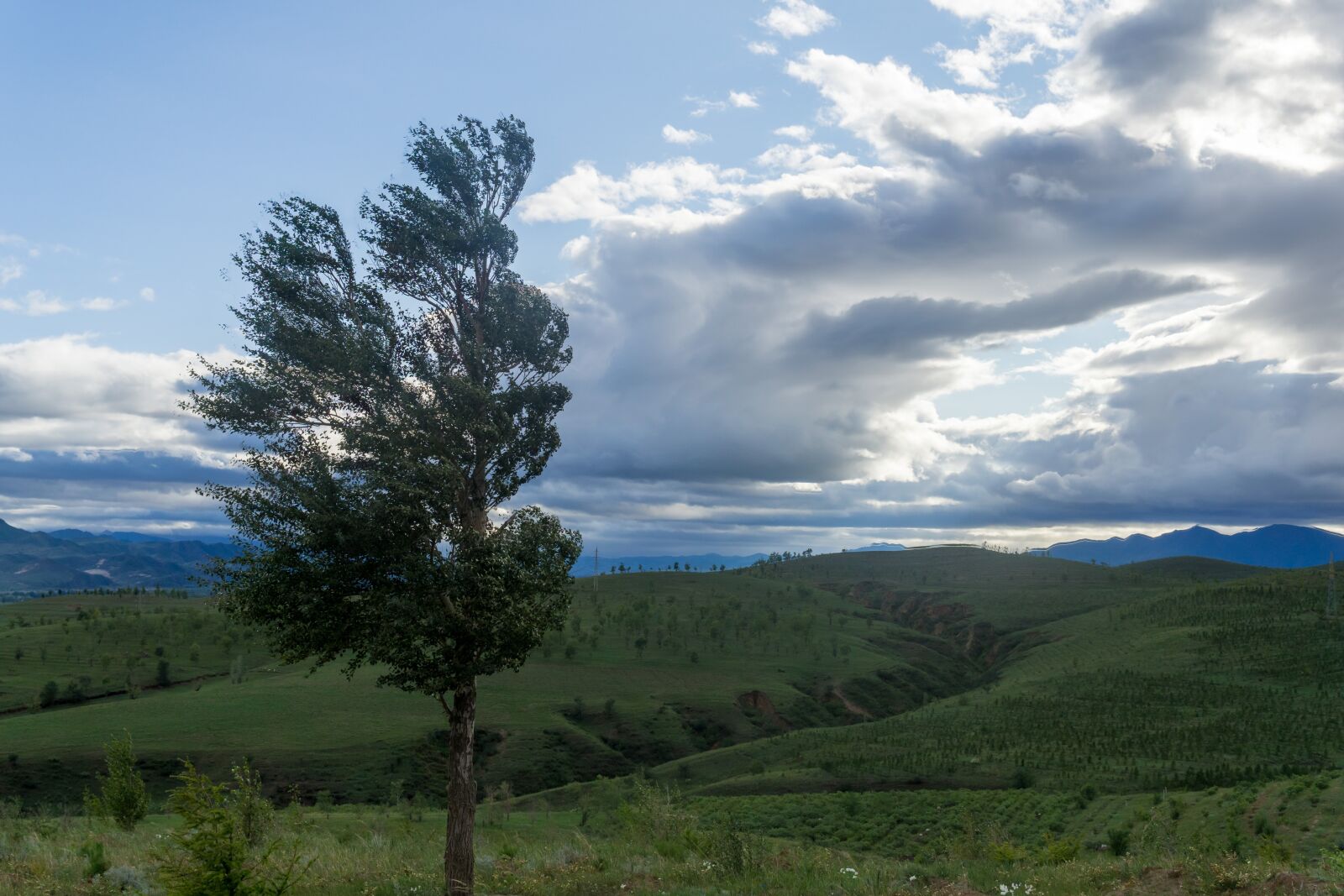 Sony a5100 sample photo. Mountain, dark clouds, cloud photography
