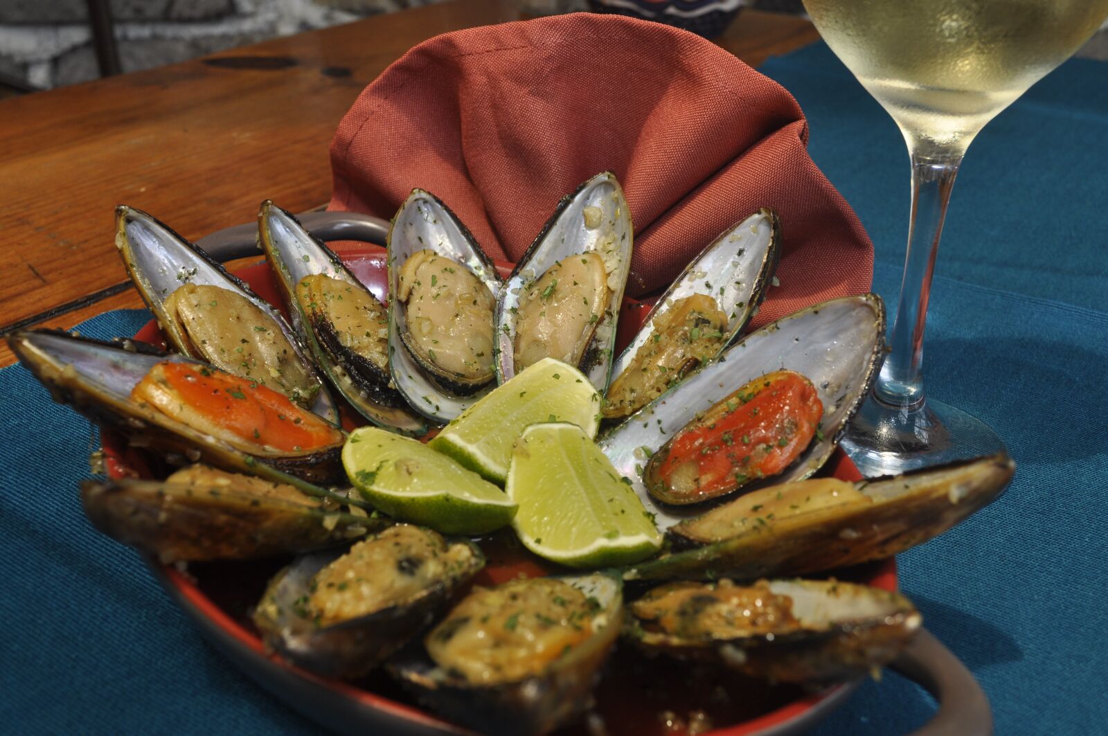 Nikon D90 sample photo. Mussels, food, seafood photography