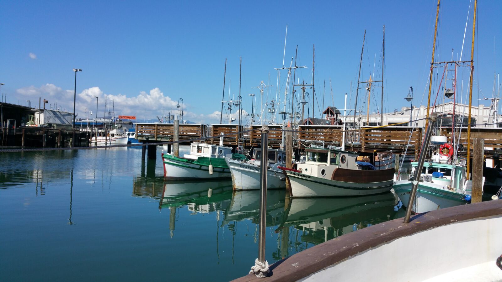 Samsung Galaxy Note4 sample photo. Boat, bay, ocean photography