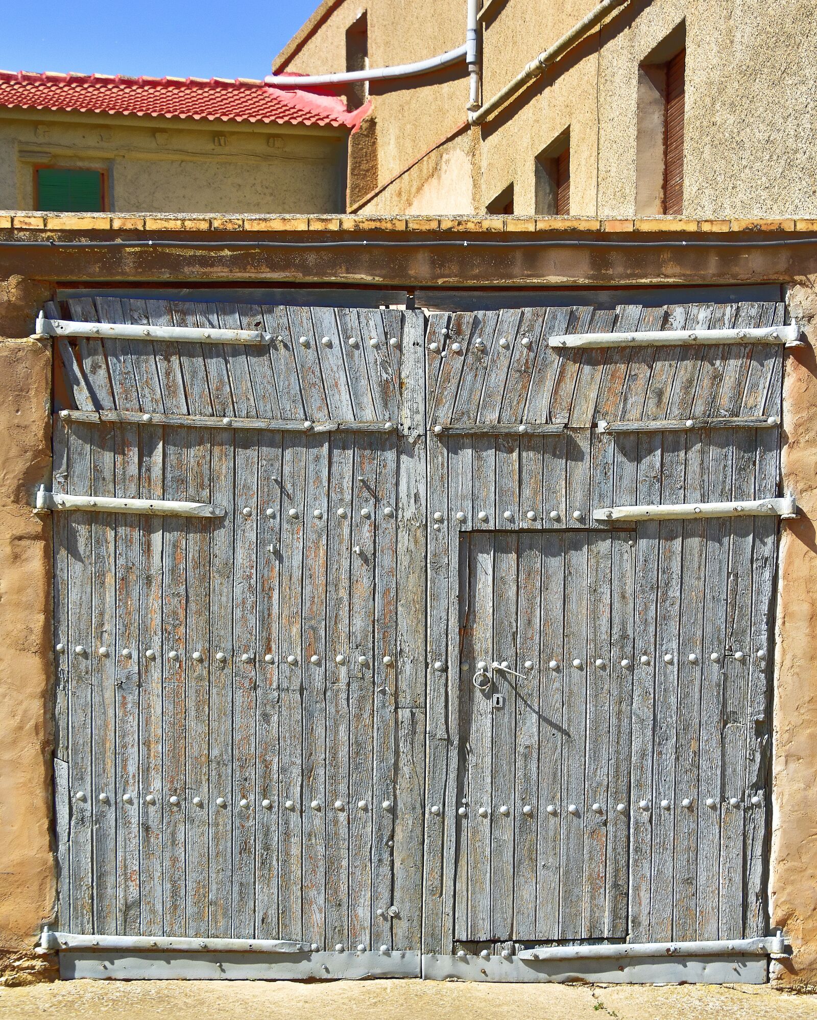 Nikon D7200 sample photo. Door, old, architecture photography