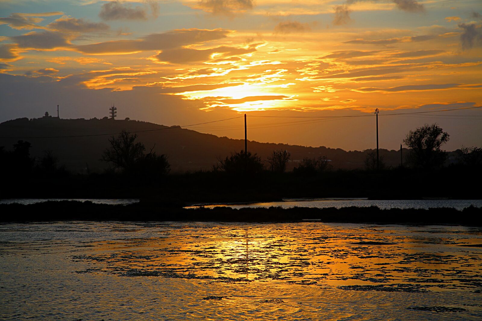 Canon EOS 5D Mark III sample photo. Sun, lying, water photography