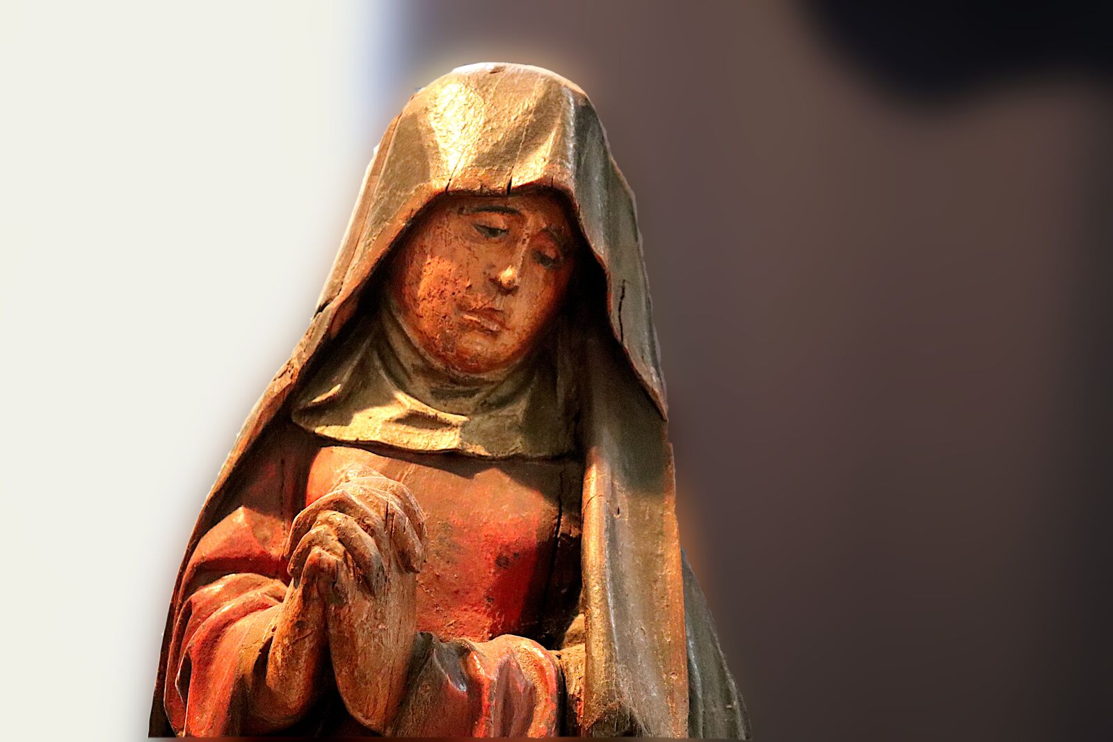 Canon EOS 800D (EOS Rebel T7i / EOS Kiss X9i) sample photo. Wooden sculpture, polychrome wood photography