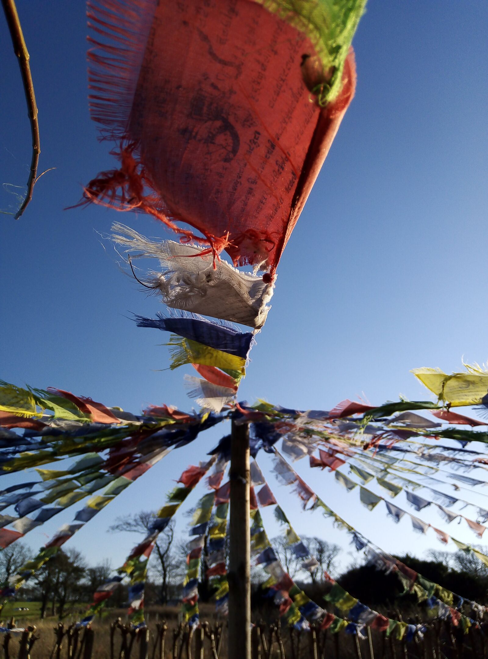 HUAWEI DUA-L22 sample photo. Flags, prayers, religions photography