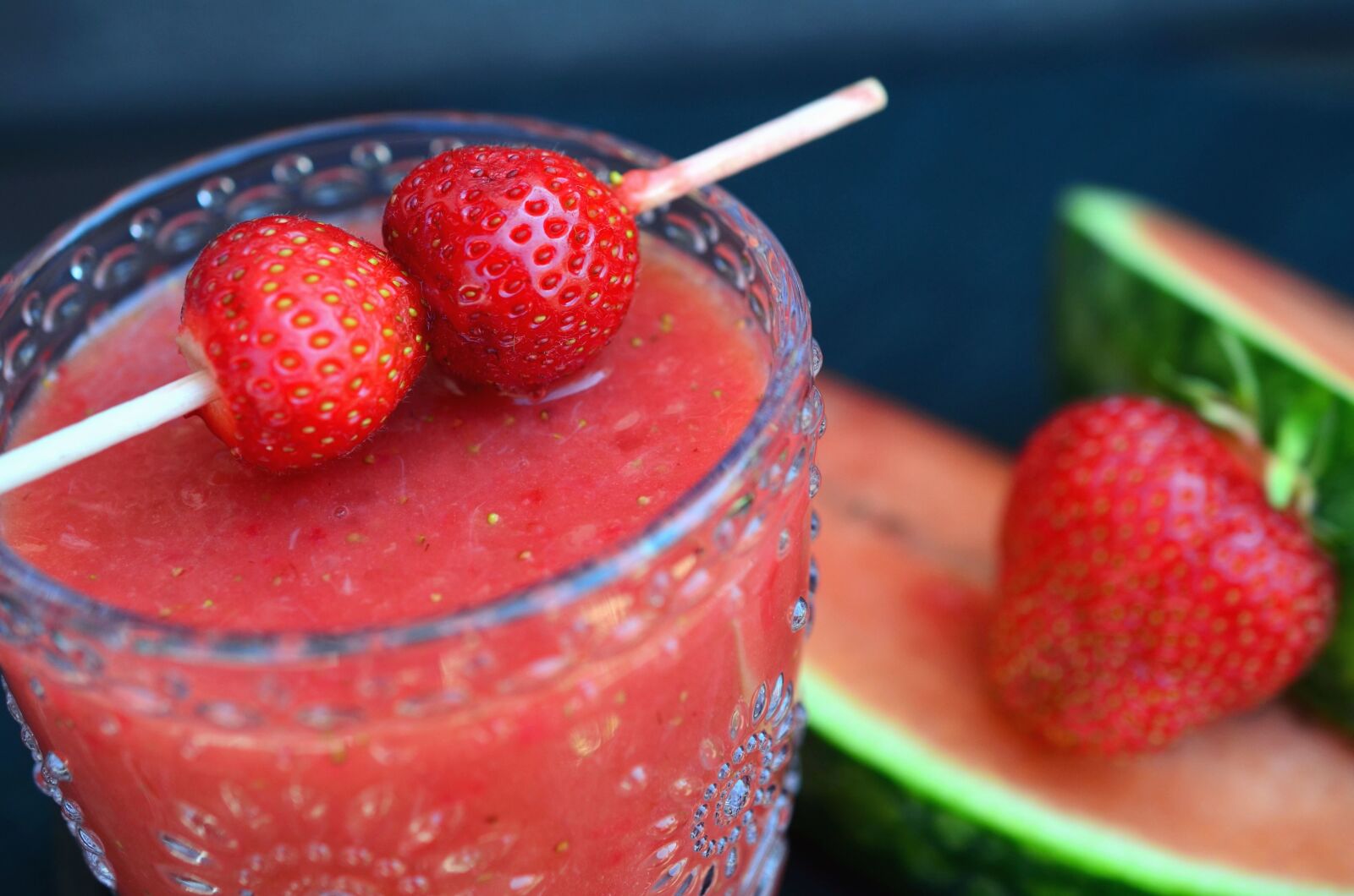 Nikon D5100 sample photo. Strawberry, watermelon, fruit,  juice photography