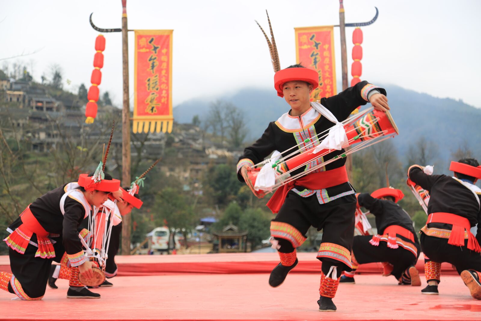 Canon EF 24-105mm F4L IS USM sample photo. Dancers, yao, character photography