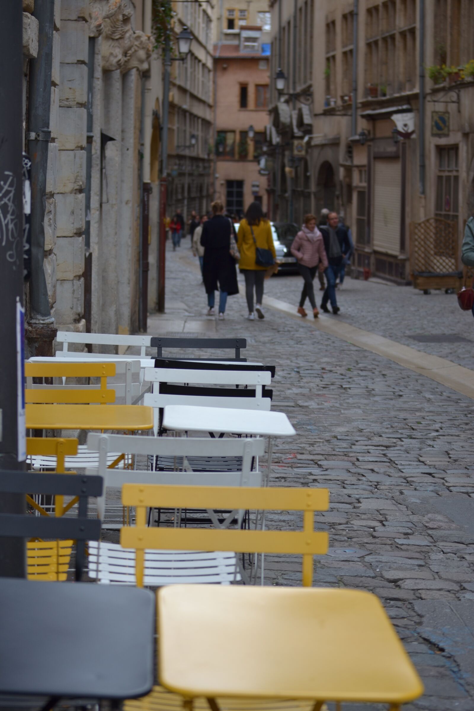 Nikon D3100 sample photo. Yellow, city, street photography