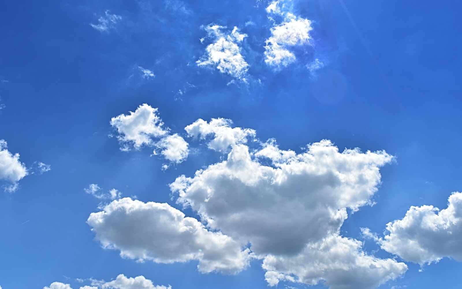 Nikon D7200 sample photo. Clouded sky, clouds, cumulus photography