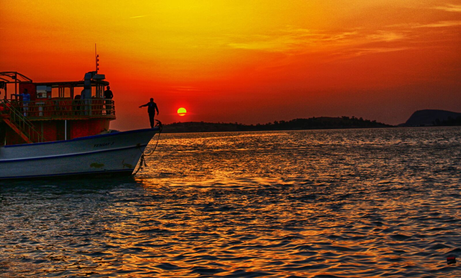 Canon EOS 100D (EOS Rebel SL1 / EOS Kiss X7) sample photo. Marine, sunset, izmir photography