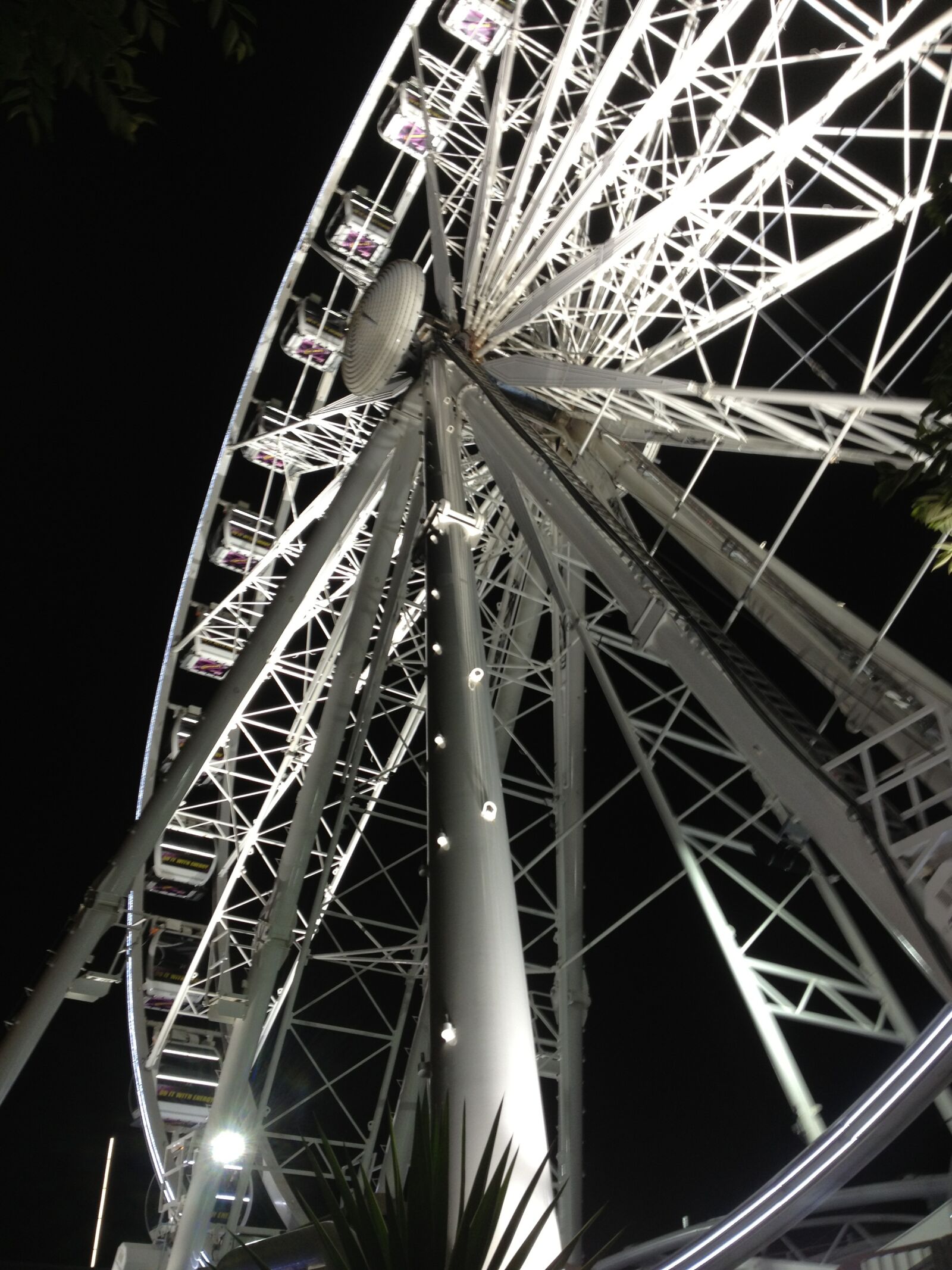 Apple iPhone 4S sample photo. Waterfront, wheel of excellence photography
