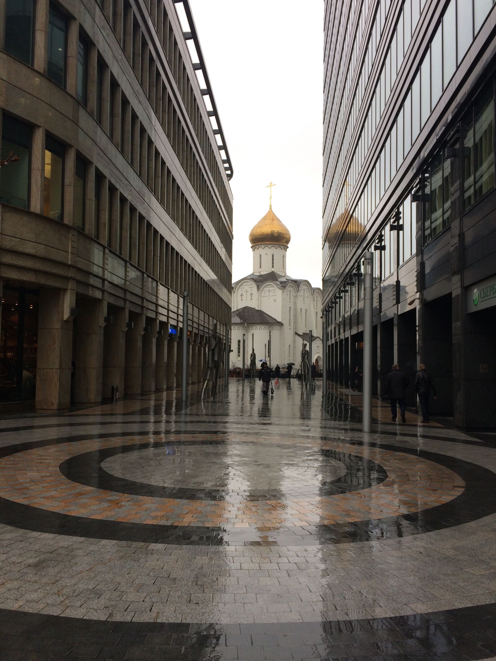iPhone 5s back camera 4.15mm f/2.2 sample photo. Moscow, russia, church photography