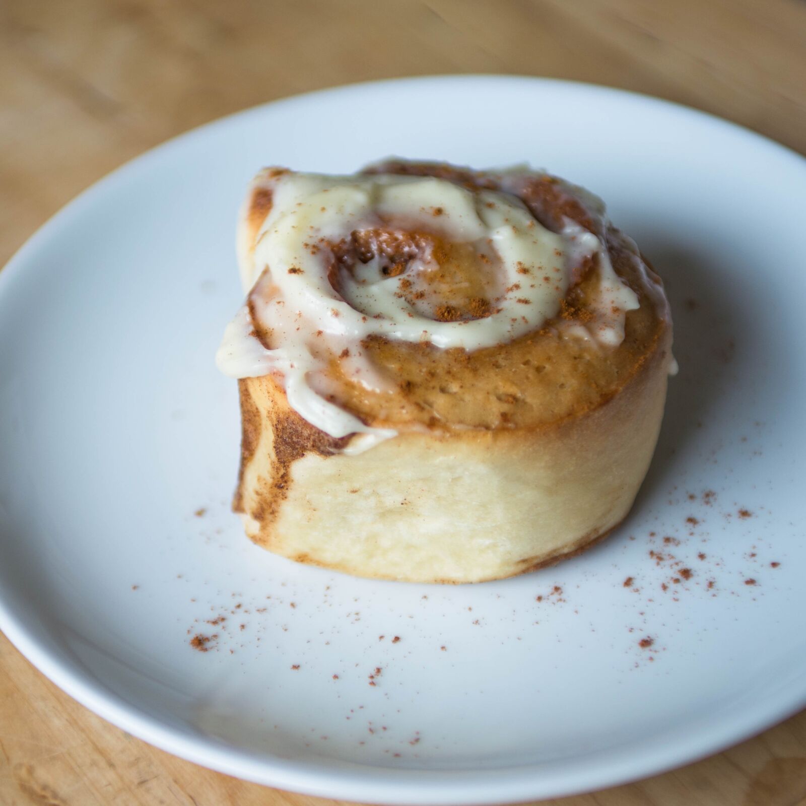 Nikon D610 sample photo. Cinnamon roll, sweet, pastry photography