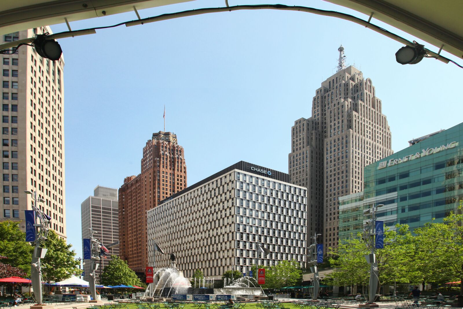 Canon EOS 5D Mark II sample photo. Detroit, campus martius, park photography