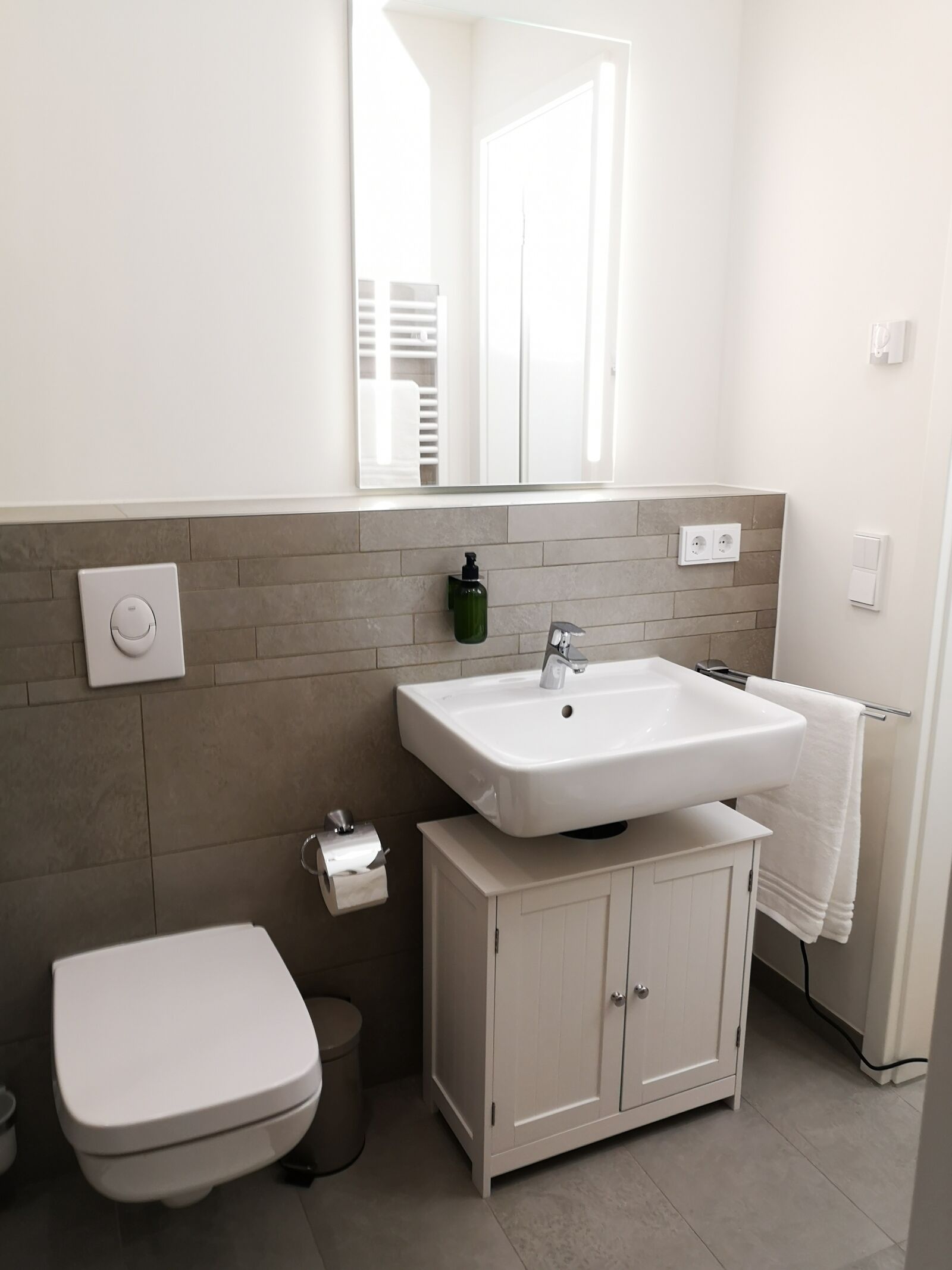 HUAWEI P20 sample photo. Interior, classic, room photography