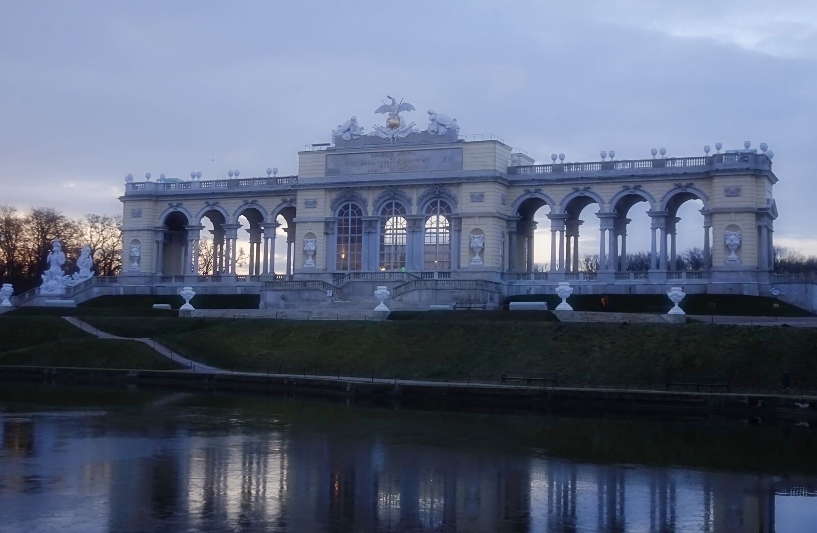 Sony Cyber-shot DSC-HX80 sample photo. Vienna, sch nbrunn palace photography