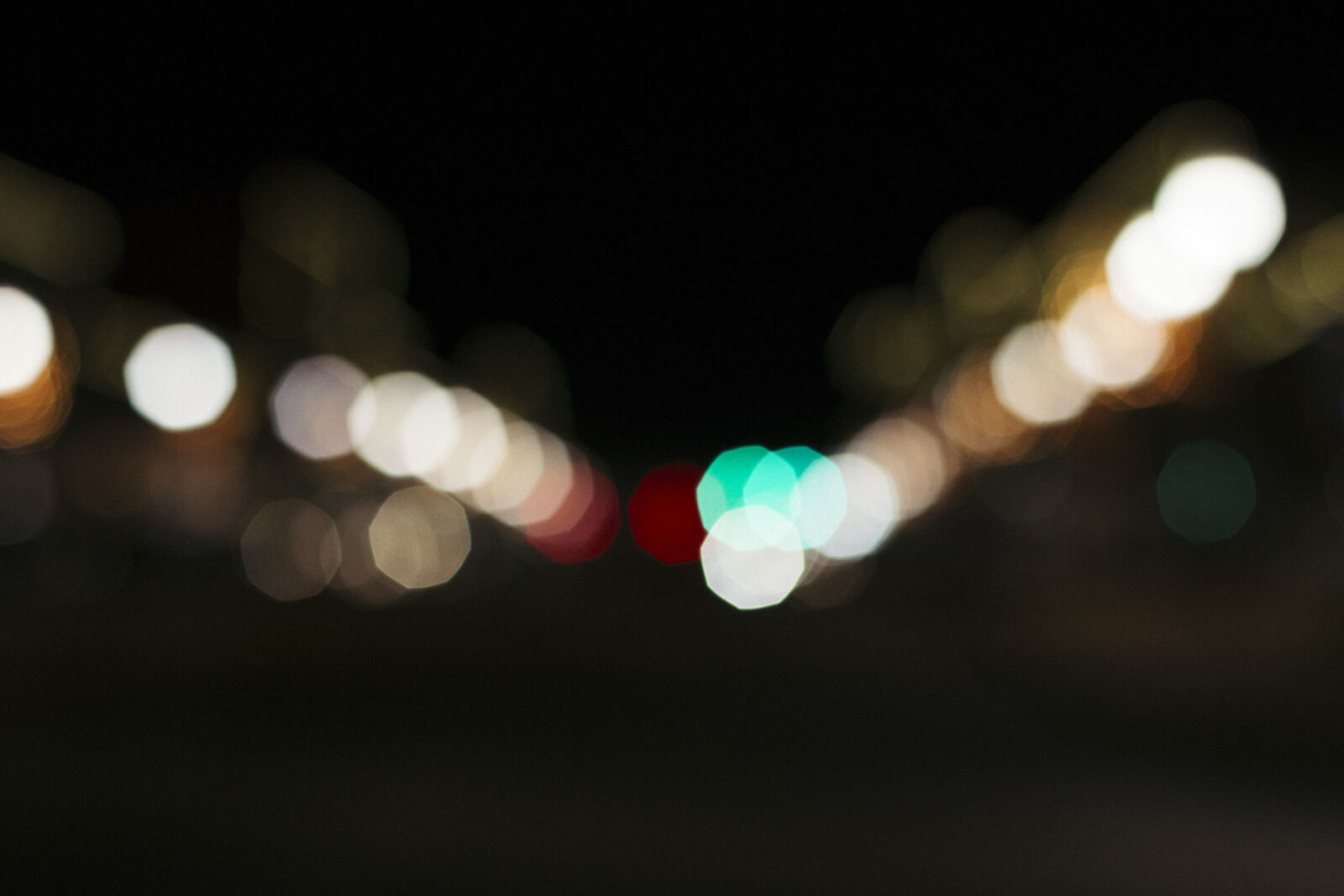 Canon EOS 70D + Canon EF 50mm F1.4 USM sample photo. Background, bokeh, city, lights photography