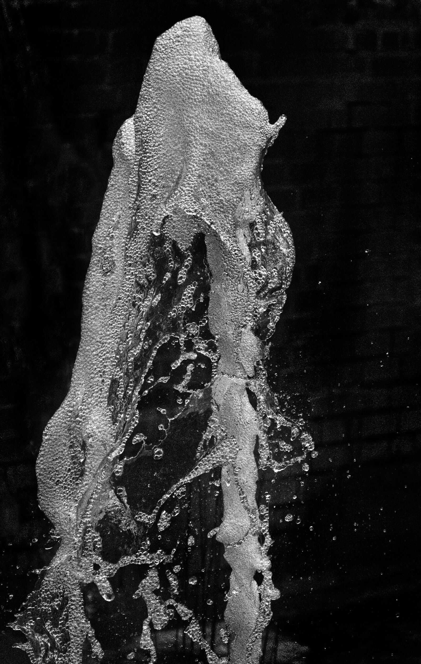 Panasonic Lumix DMC-FZ1000 sample photo. Fountain, drop of water photography