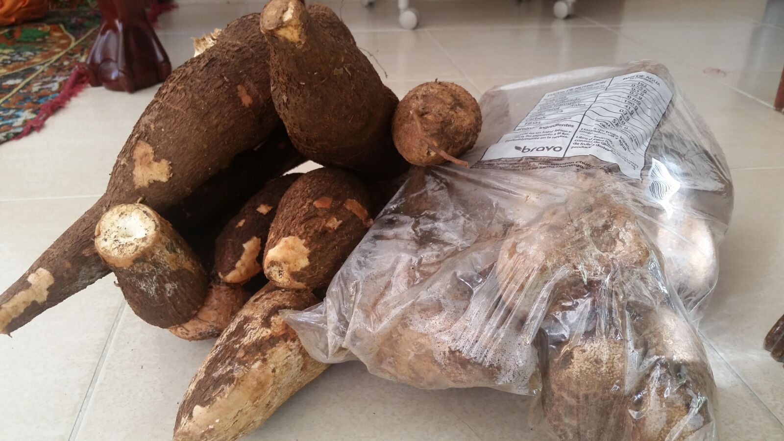 Samsung Galaxy S5 sample photo. Yuca, víveres, campo photography