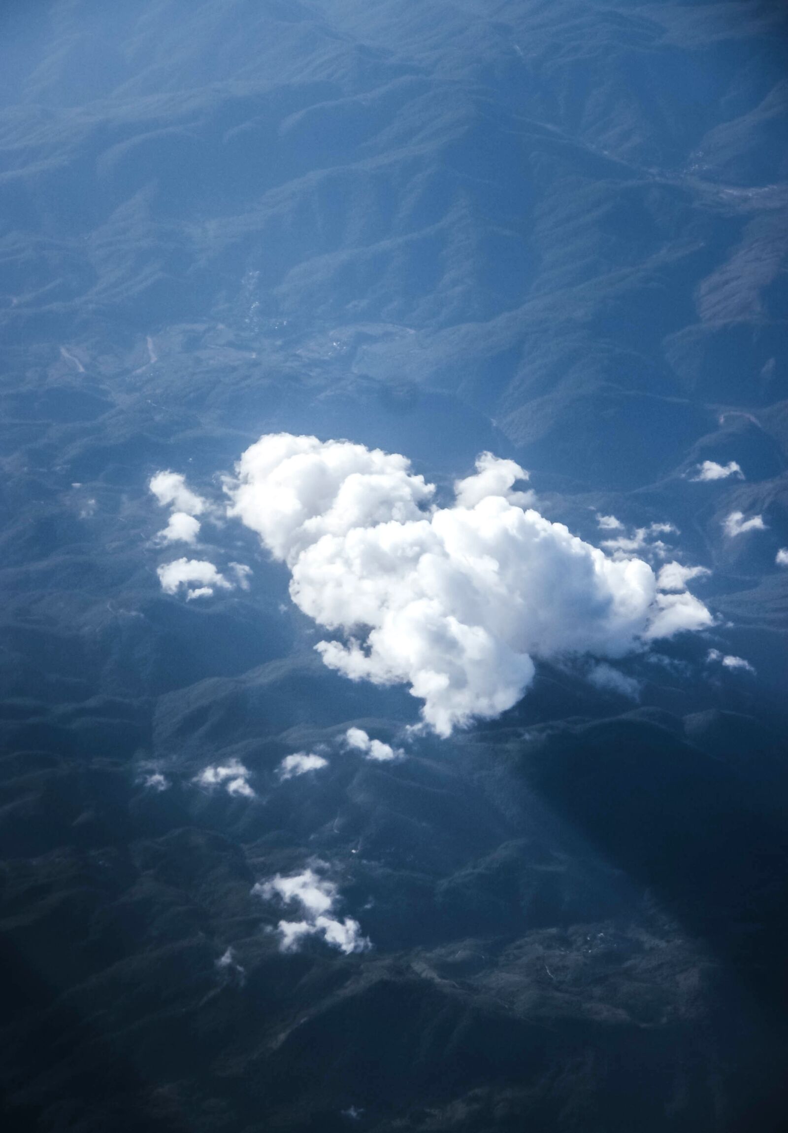 Canon EOS 600D (Rebel EOS T3i / EOS Kiss X5) sample photo. Clouds on the world photography