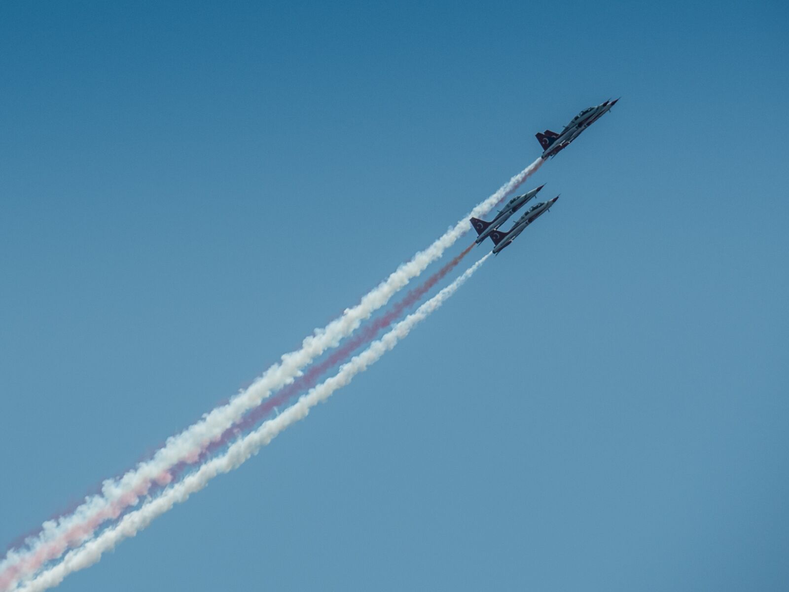 Olympus OM-D E-M5 II sample photo. Air festival, flight, aircraft photography